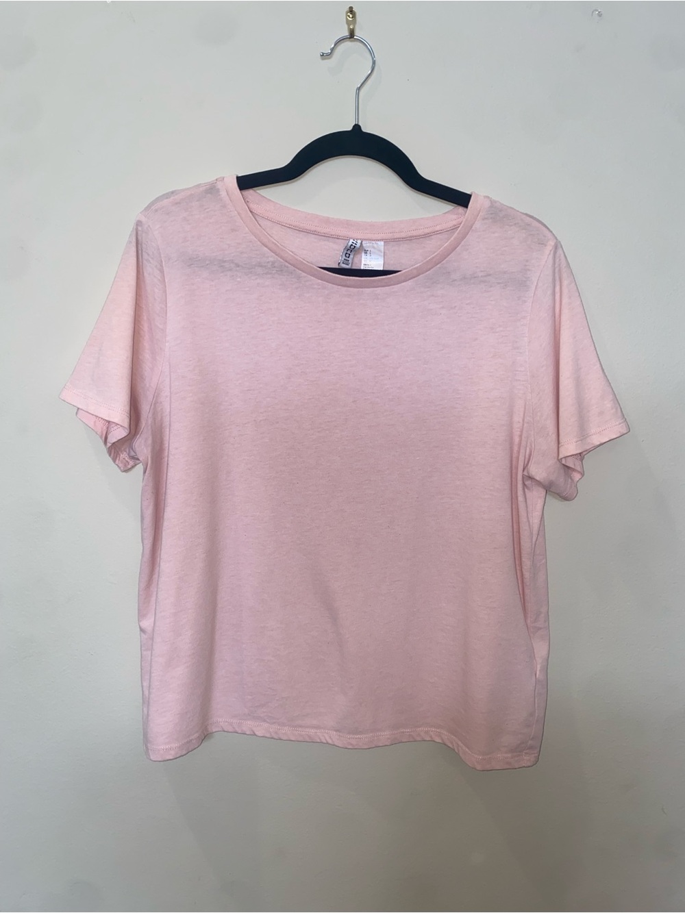 H&M Divided Women's Short Sleeve Crewneck Tee in Light Pink